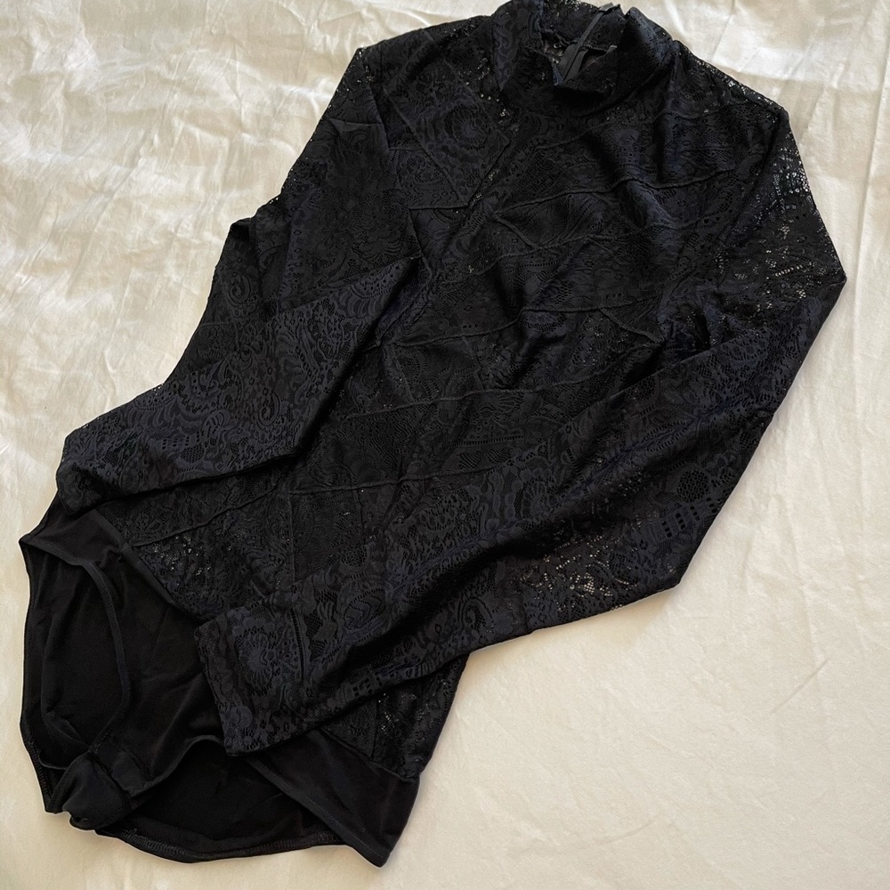 BCBG lace bodysuit size M